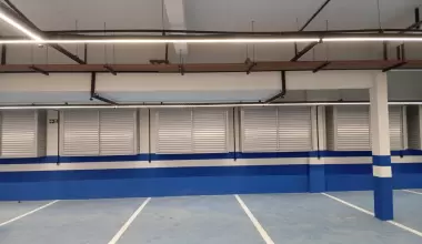Armário Veneziana – Design Clássico e Funcional