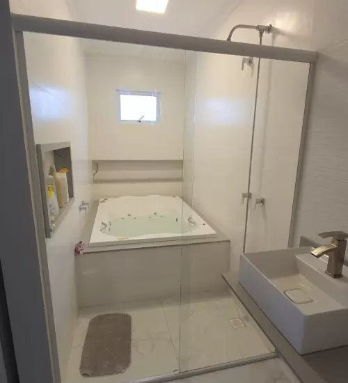 Box de Vidro – Moderno e Funcional